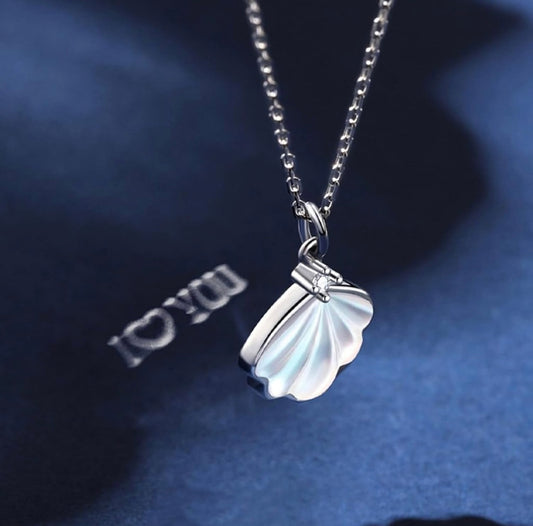 S925 Love You Reflective Shell Necklace